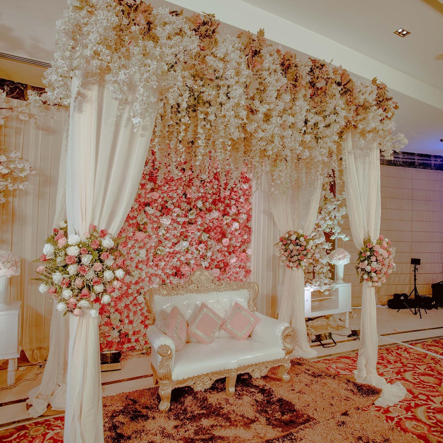 best decorators in safdarjung