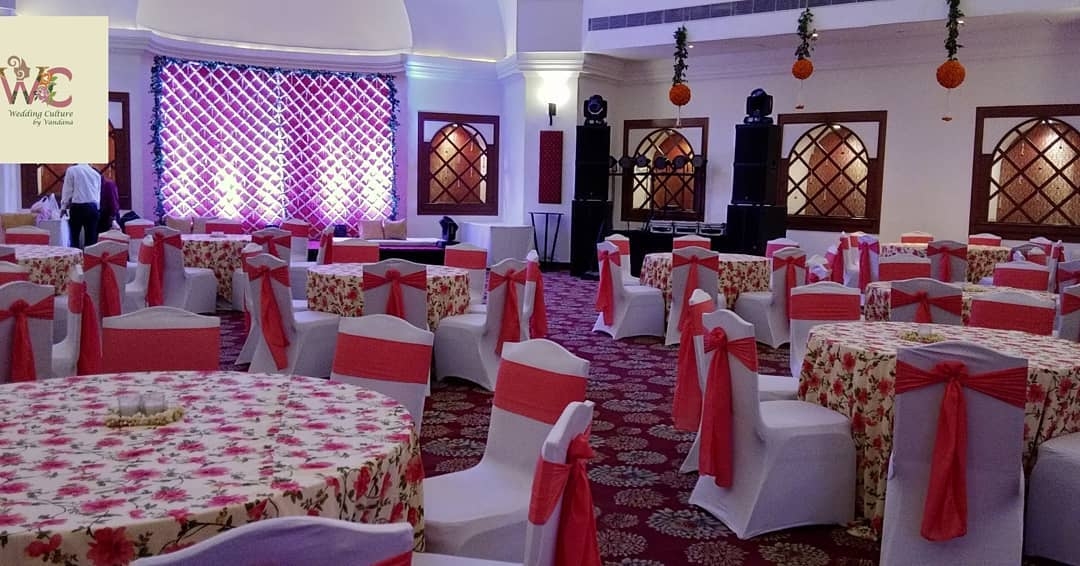 best decorators in daryaganj