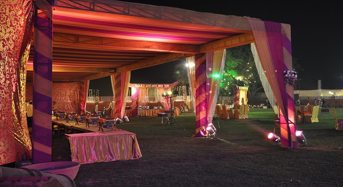 banquet halls in mathura road