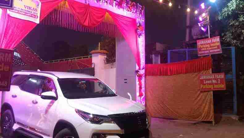 Wedding-farmhouse in pitampura