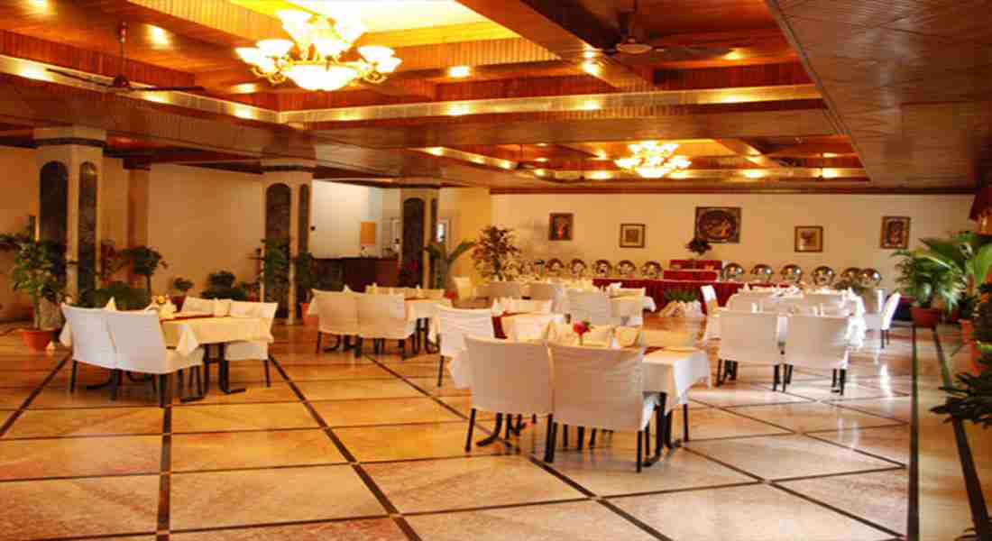 5-star-wedding-hotels in ramnagar