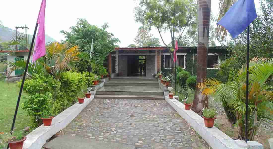 5-star-wedding-hotels in ramnagar