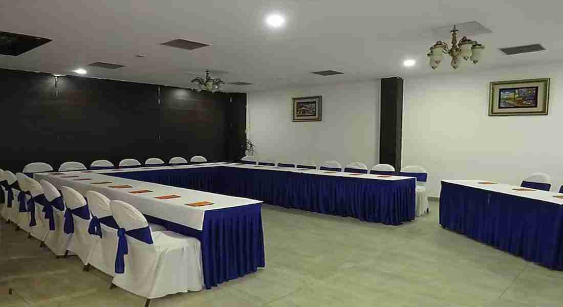 small-function-halls in kanpur-road