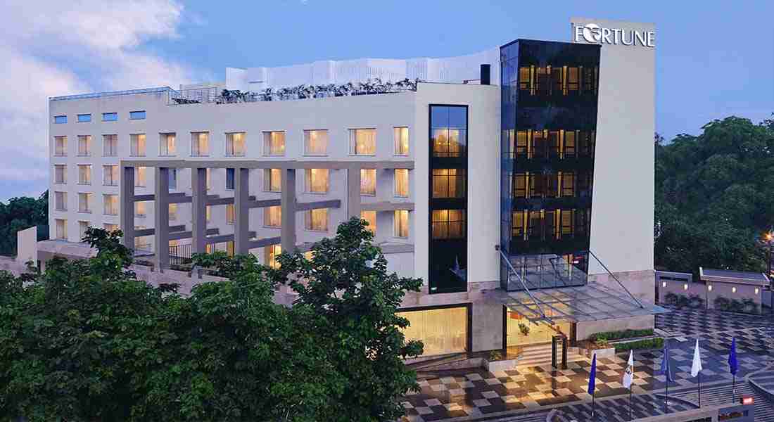 5-star-wedding-hotels in hazratganj