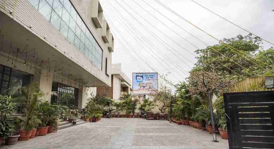 banquet-halls in nirala-nagar