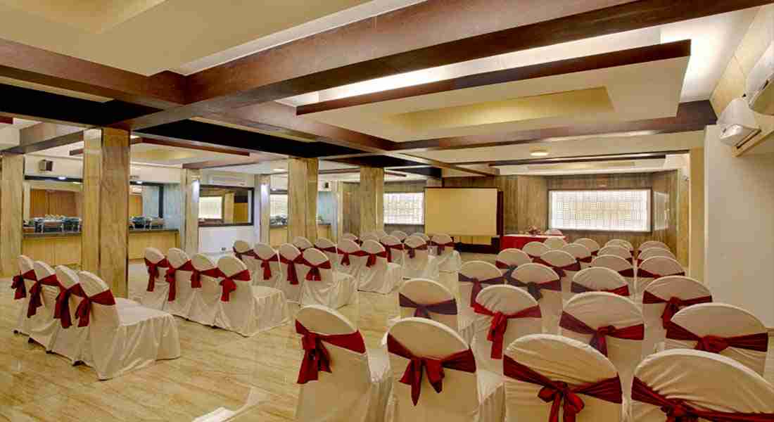 party-halls in hazratganj