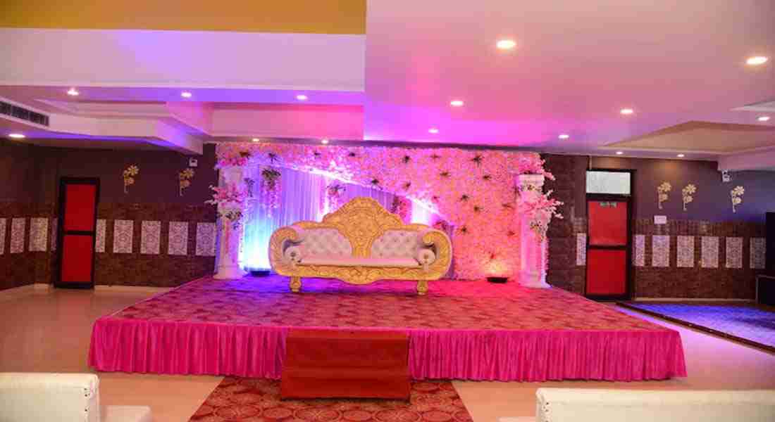 banquet-halls in kanpur-road