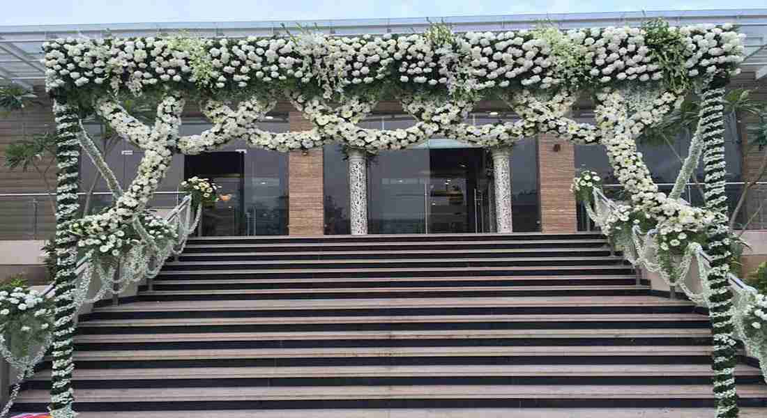 banquet-halls in vakil-nagar