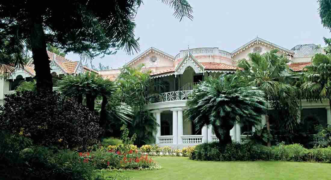 banquet-halls in race-course-rd