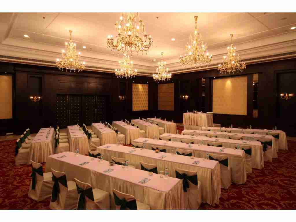 party-halls in chattarpur