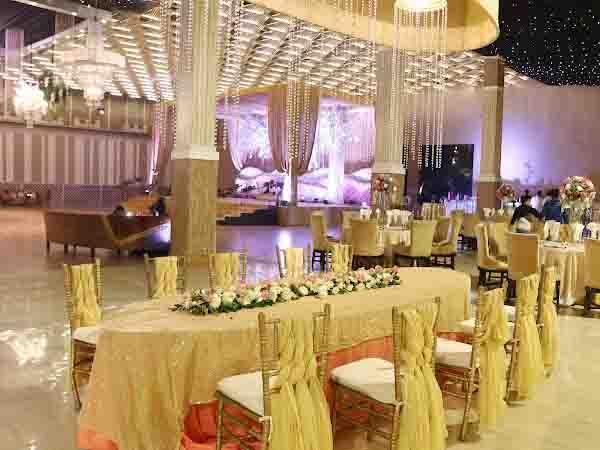 Shagun Farms by Ferns N Petals