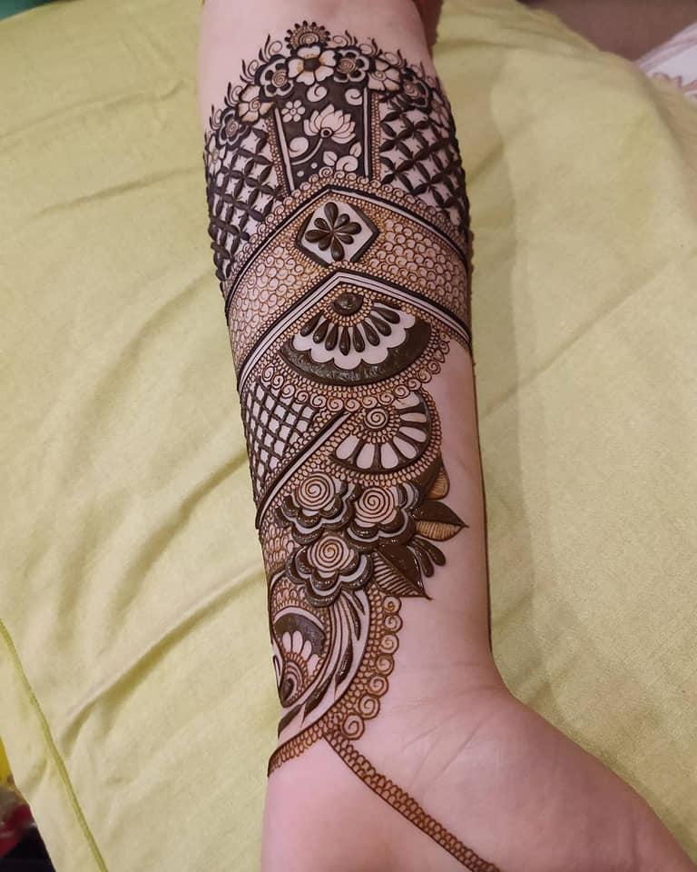 Vicky Professional Mehandi Artist