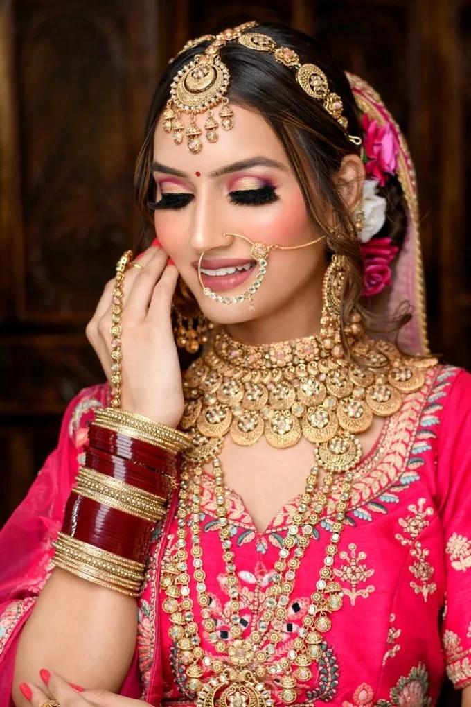 Himshikha Singh Makeovers, Sector 11, Faridabad