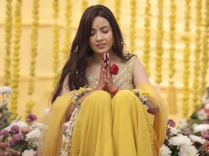 Sparkle In Sequins By Divya Sondhi