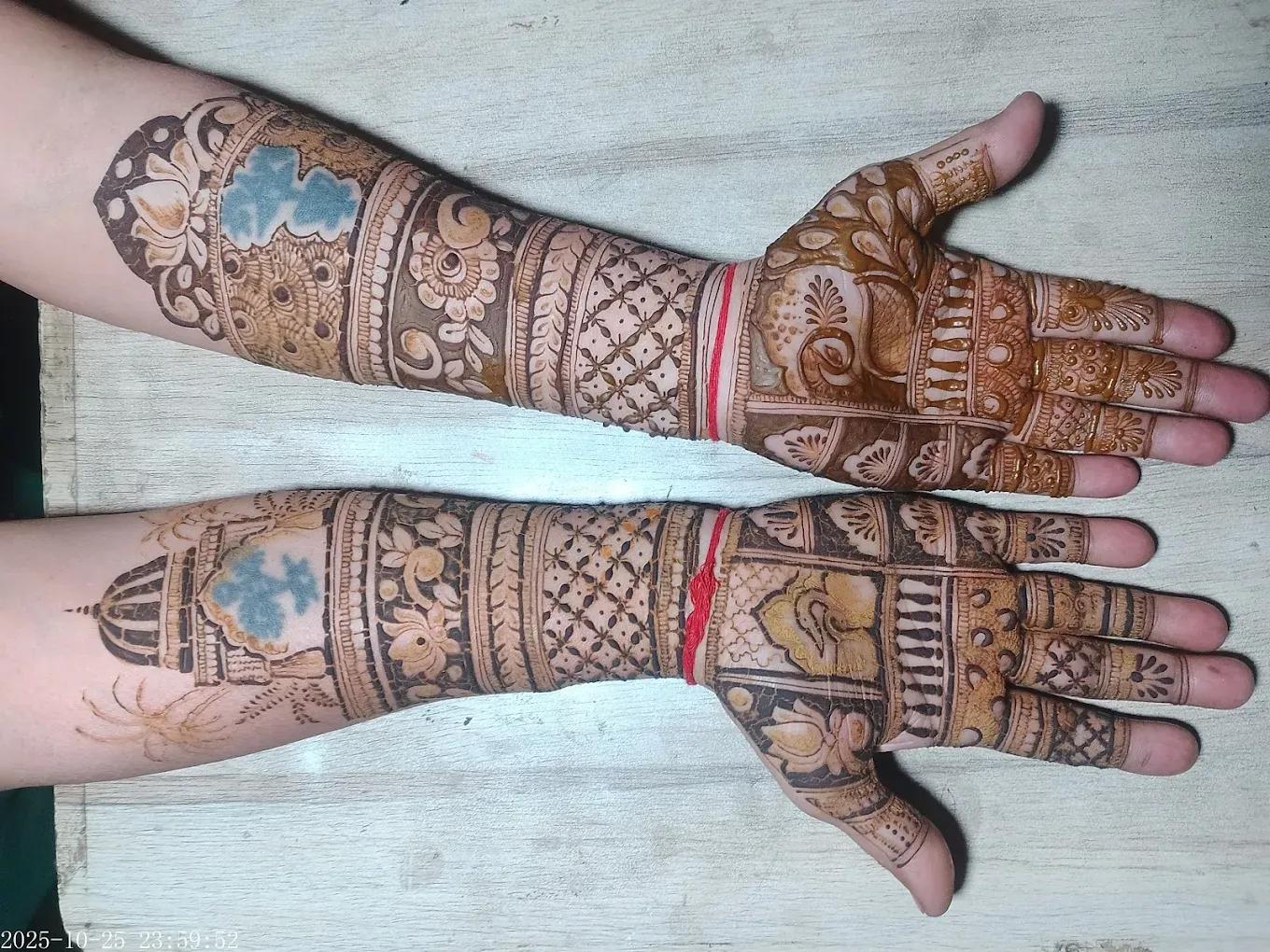 Akash Mehendi Point