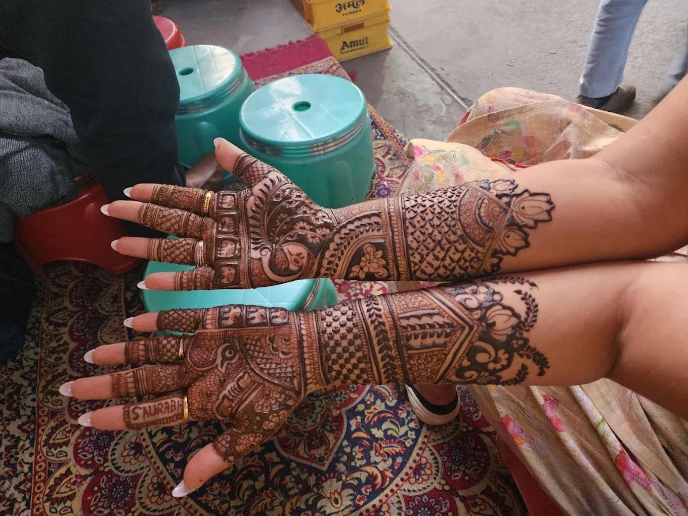 Rinku Mehandi Designer