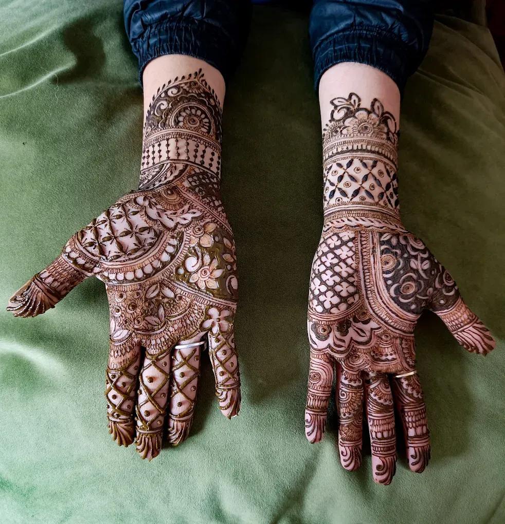 Mehendi creation by Riyanshi