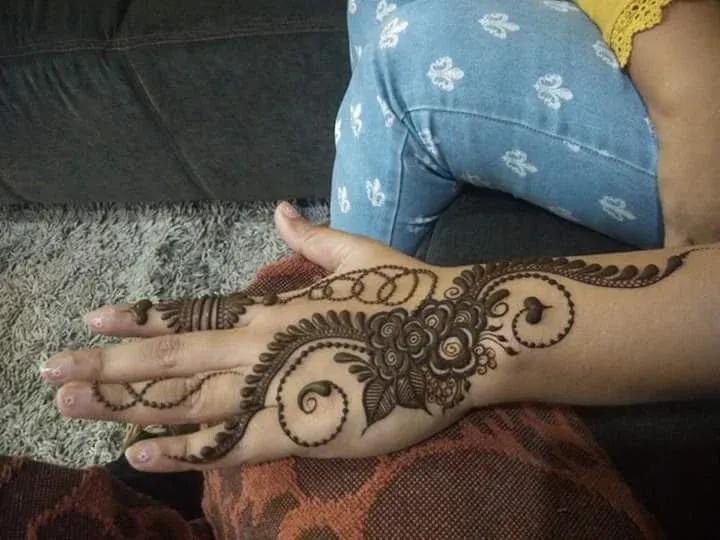 Gopal mehandi professional artist