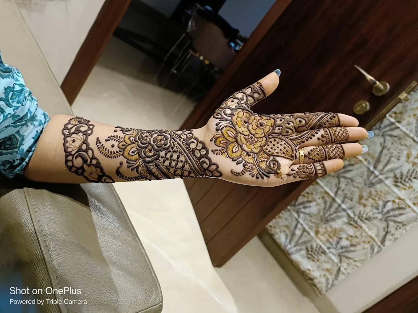 R J Mehandi artist