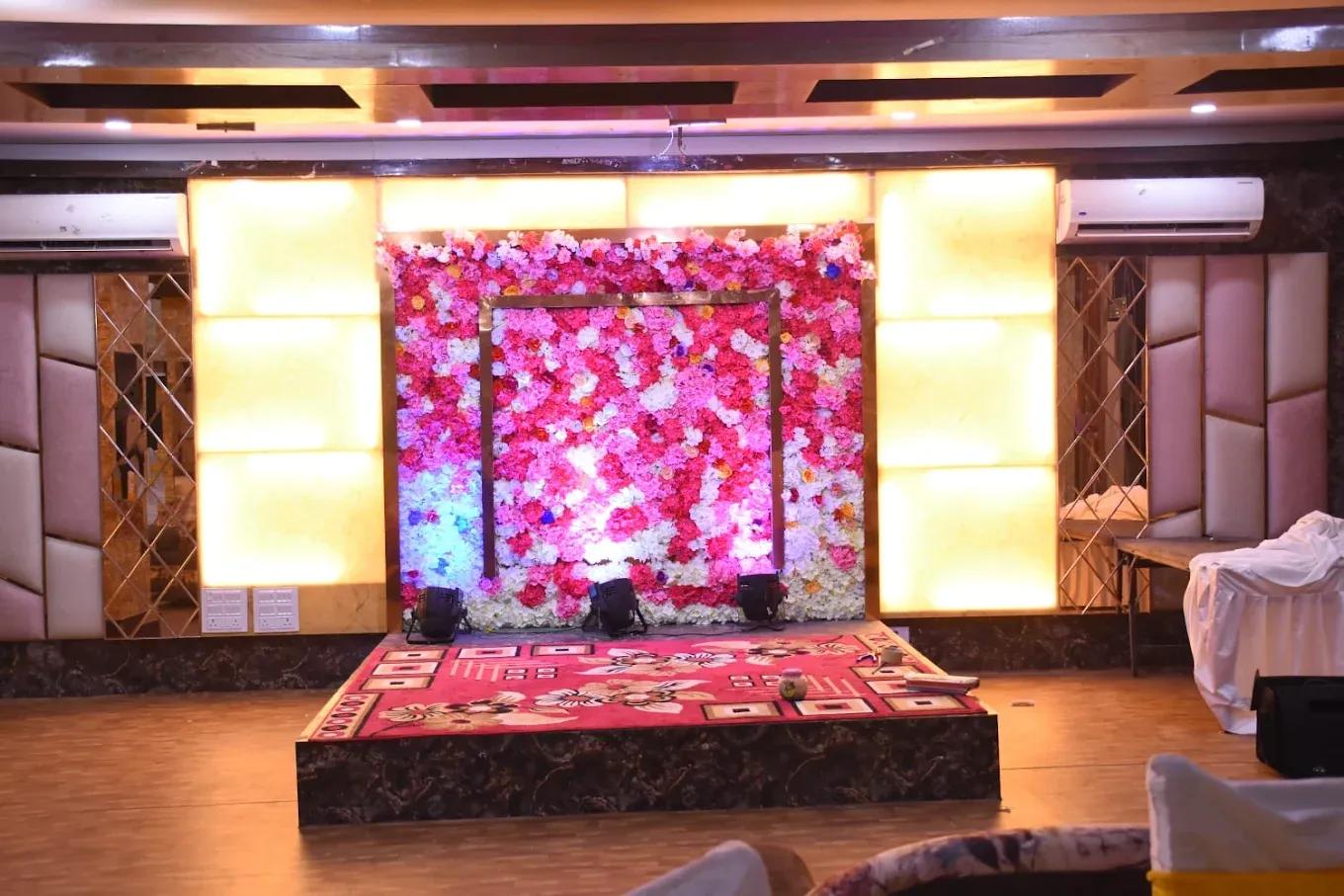 Hotel Rajhans Regency