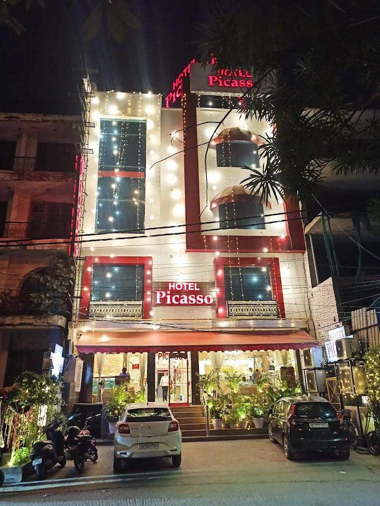 Hotel Picasso Paschim Vihar