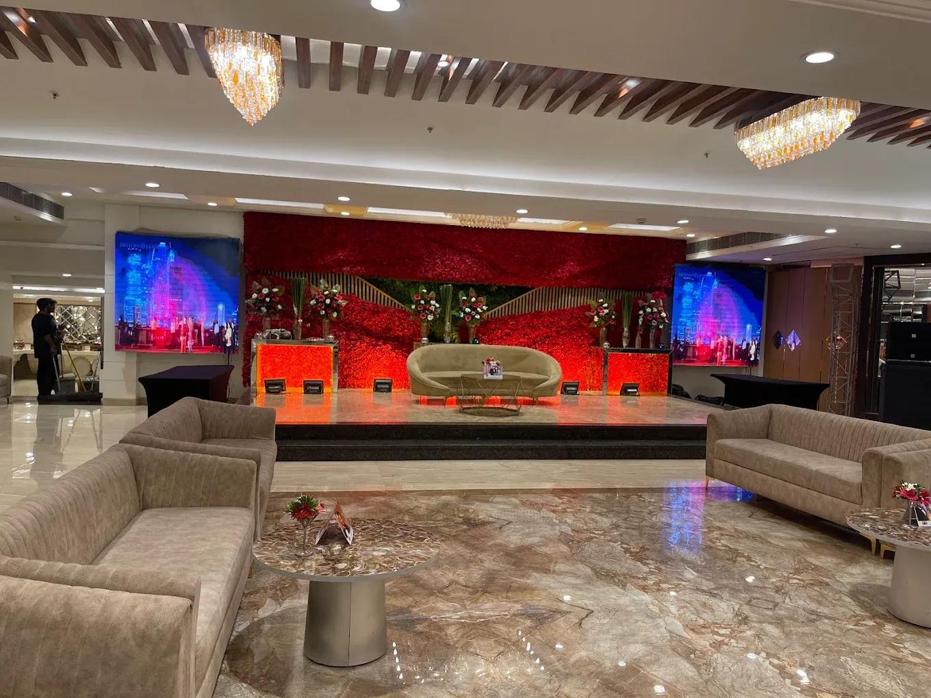 The Paradise Hotel And Banquet