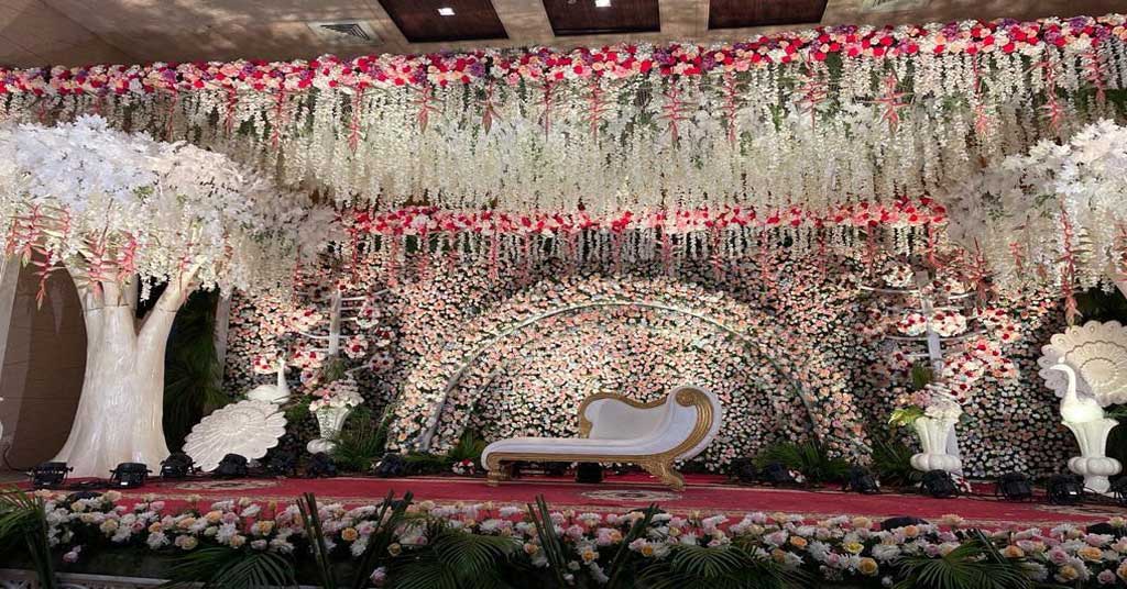 Pin by rao on Nic dec | Wedding stage decorations, Indian wedding  decorations, Wedding entrance decor