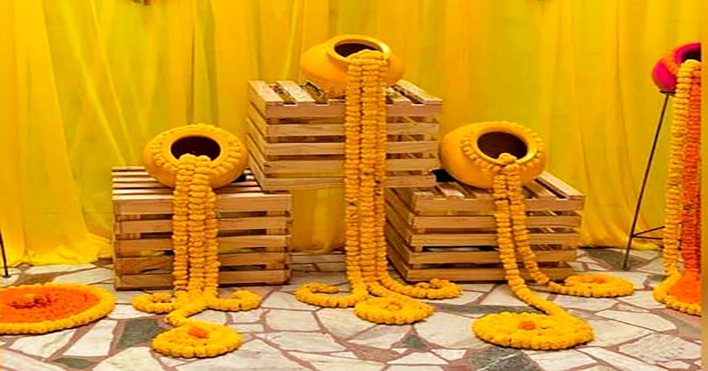 Add colours to your happy beginning with our vibrant decor setup | Delhi NCR