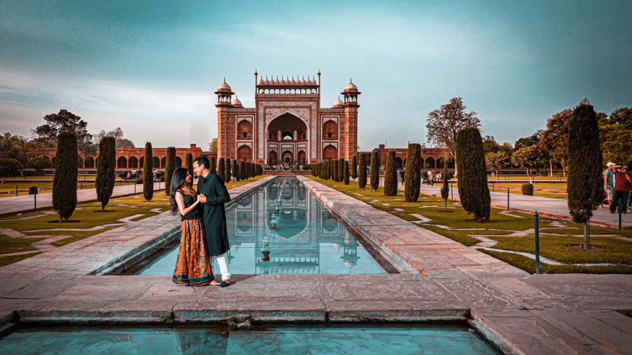 Top 9 locations suggested by photographers for pre-wedding photoshoots in 2024